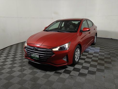 Used 2019 Hyundai Elantra SE FWD image 15