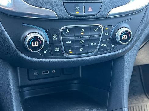 Used 2022 Chevrolet Equinox LT AWD/4WD image 26