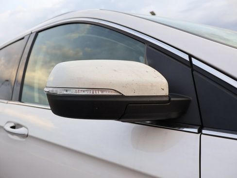 Used 2017 Ford Edge Titanium FWD image 14