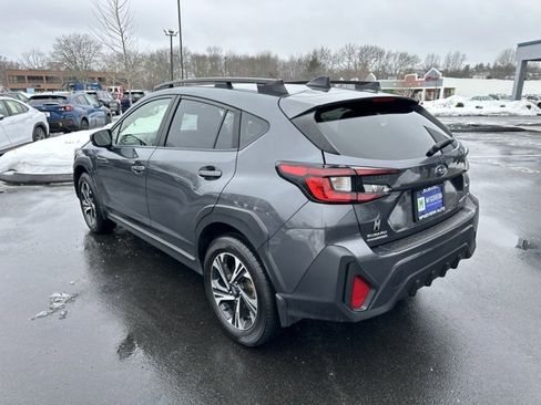 Used 2024 Subaru Crosstrek 2.0i Premium image 8