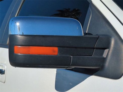 Used 2014 Ford F150 Lariat w/ Lariat Chrome Package image 12