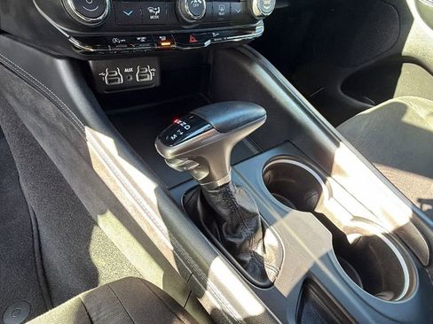 Used 2023 Dodge Durango SXT image 24