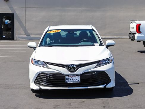 Used 2020 Toyota Camry LE FWD image 2