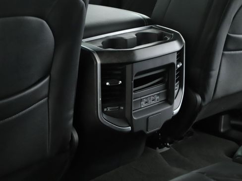 Used 2022 RAM 1500 Big Horn AWD/4WD image 6