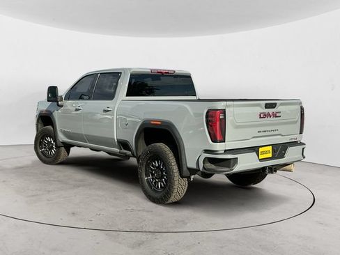 Used 2024 GMC Sierra 2500 AT4 AWD/4WD image 7