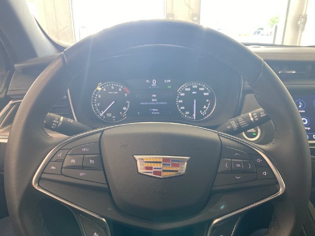 Used 2023 Cadillac XT5 Luxury FWD image 16