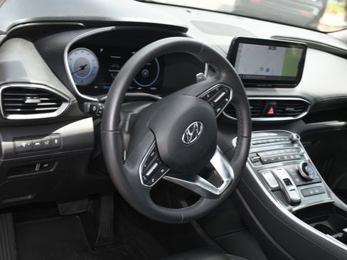 Used 2023 Hyundai Santa Fe SEL w/ Premium Package image 9
