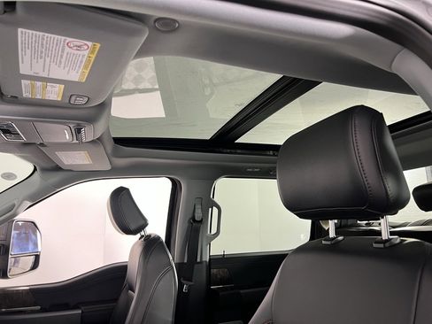 Used 2025 Ford F450 Lariat w/ FX4 Off-Road Package image 26