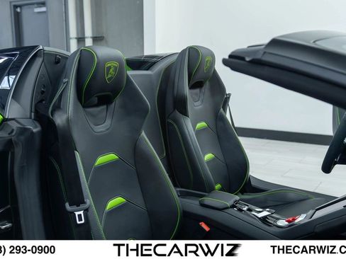 Used 2021 Lamborghini Huracan EVO RWD image 67