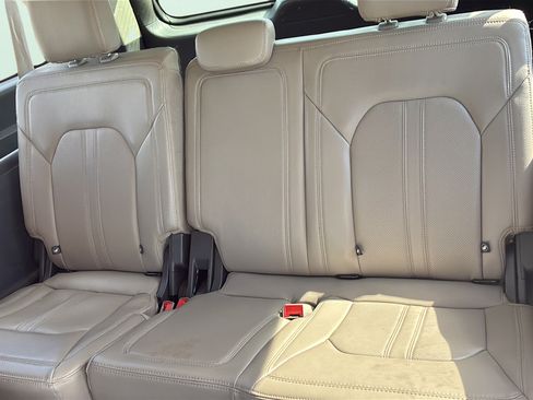 Used 2021 Ford Expedition Max Limited RWD image 38