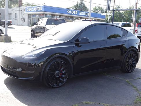 Used 2022 Tesla Model Y Performance AWD/4WD image 1