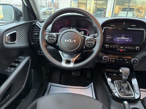 Certified 2023 Kia Soul S image 26