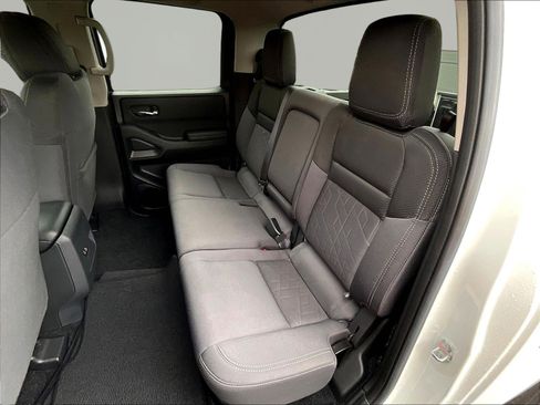 Used 2025 Nissan Frontier SV AWD/4WD image 23