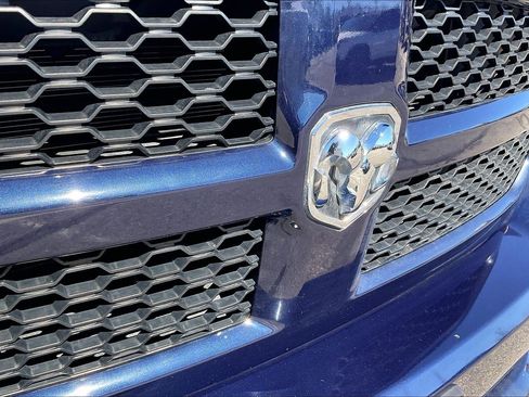Used 2019 RAM 1500 Express image 25