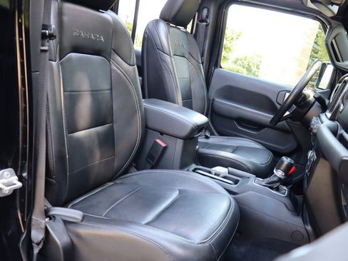 Used 2021 Jeep Wrangler Unlimited Sahara w/ Cold Weather Group AWD/4WD image 22