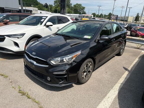 Used 2020 Kia Forte LXS FWD image 5