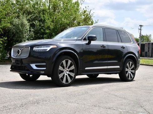 Used 2023 Volvo XC90 B6 Ultimate w/ Protection Package Premier image 3