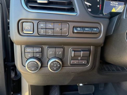 Used 2021 GMC Yukon AT4 w/ AT4 Premium Plus Package AWD/4WD image 11