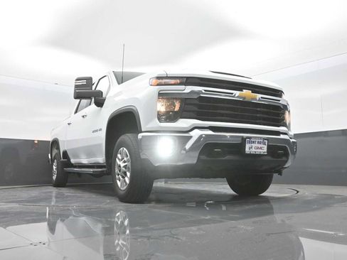 Used 2025 Chevrolet Silverado 2500 LT w/ Convenience Package AWD/4WD image 35