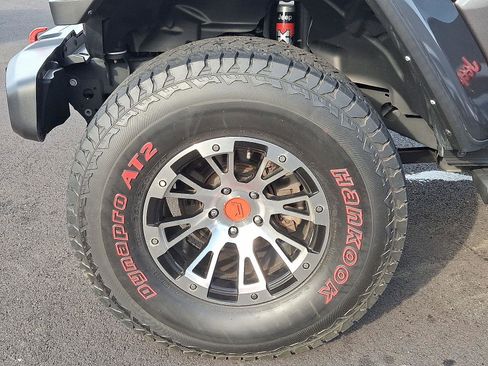 Used 2022 Jeep Gladiator Rubicon w/ LED Lighting Group image 9