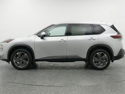 Used 2025 Nissan Rogue SV FWD image 5