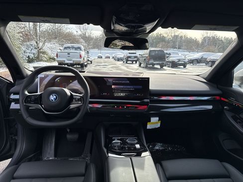 New 2026 BMW i5 eDrive40 image 12