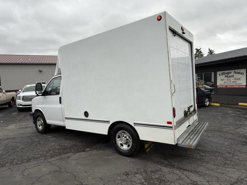 Used 2021 Chevrolet Express 3500 w/ Power Convenience Package image 2