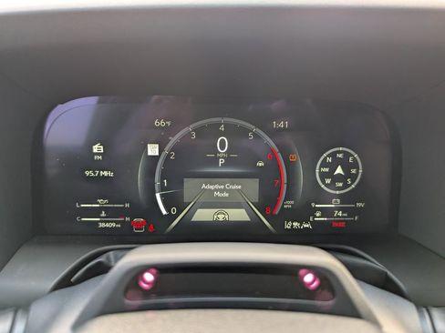 Used 2024 Lexus GX 550 image 17