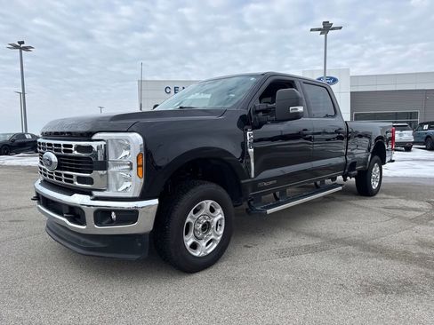Used 2025 Ford F250 XLT image 2
