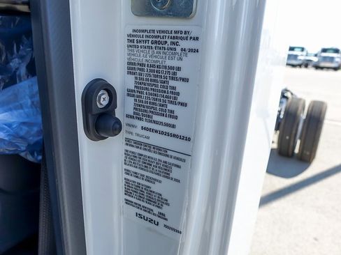 New 2025 Chevrolet Low Cab Forward 5500XG image 12