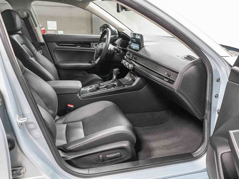 Used 2023 Honda Civic Touring image 19
