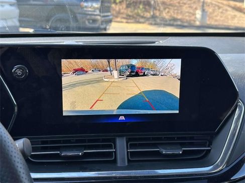 Used 2025 Chevrolet Trax RS w/ Sunroof Package image 10