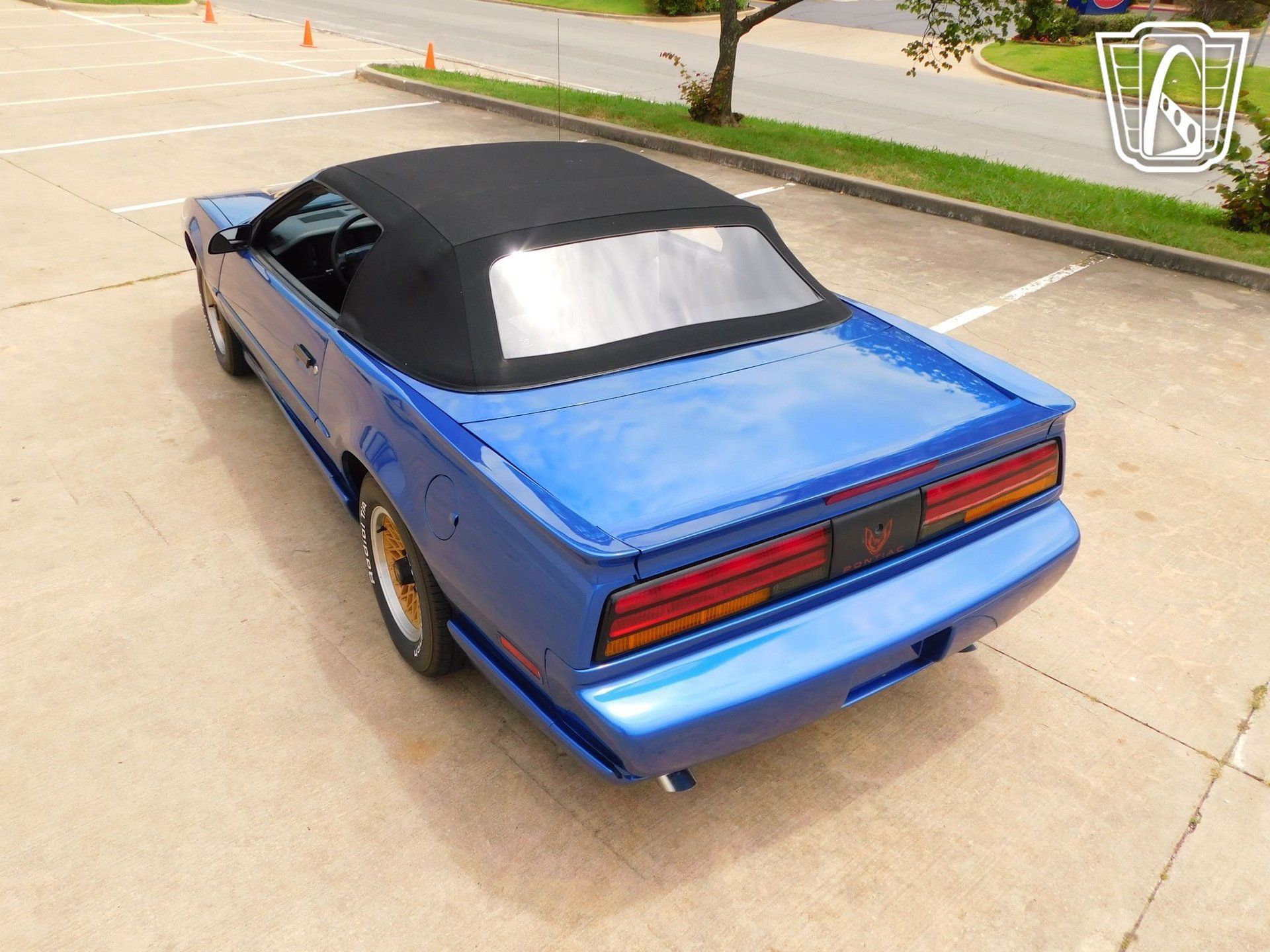 Used 1991 Pontiac Firebird Convertible RWD image 32
