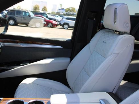 Used 2025 Cadillac Escalade Sport Platinum AWD/4WD image 39