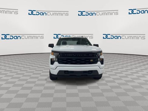 Used 2023 Chevrolet Silverado 1500 Custom AWD/4WD image 3