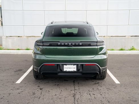 Certified 2025 Porsche Macan 4 Electric AWD/4WD image 7