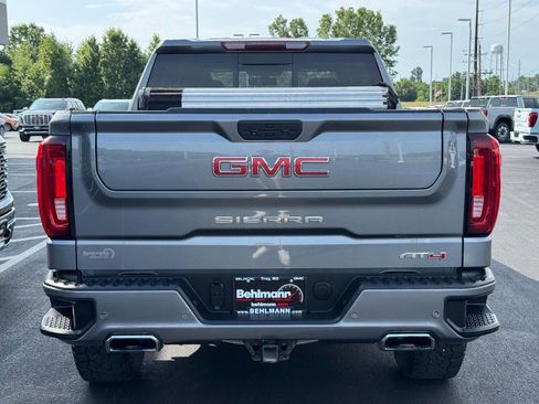 Used 2021 GMC Sierra 1500 AT4 w/ AT4 Premium Package AWD/4WD image 5