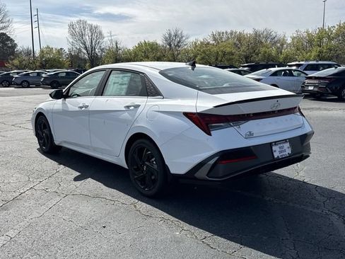 New 2026 Hyundai Elantra SEL Sport Premium FWD image 6