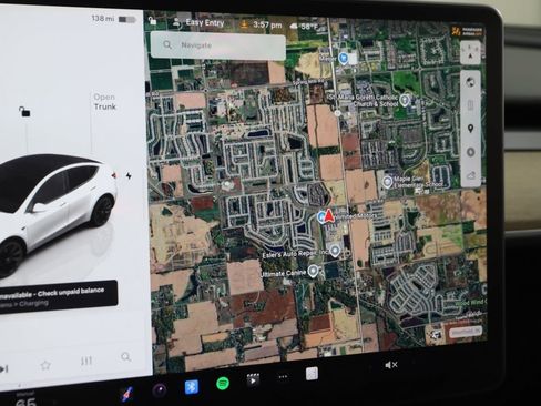 Used 2023 Tesla Model Y Long Range image 9