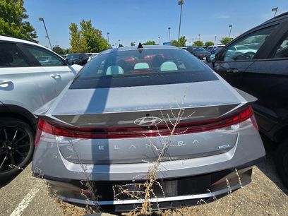 Used 2025 Hyundai Elantra Limited