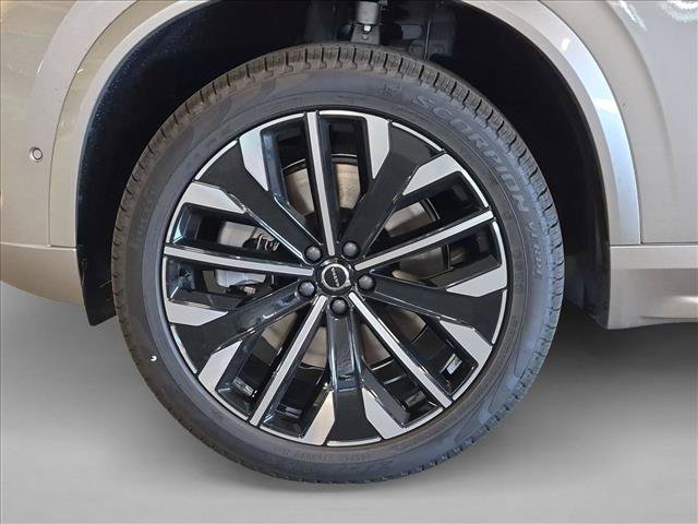New 2027 Volvo XC90 T8 Plus AWD/4WD image 10