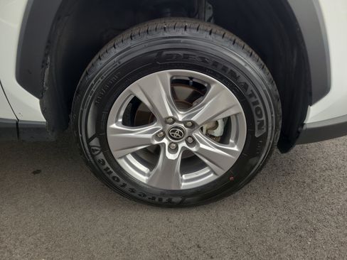 Certified 2025 Toyota RAV4 XLE AWD/4WD image 12