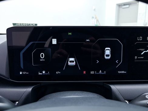 Certified 2025 Kia K4 EX image 31