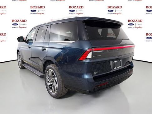 New 2026 Lincoln Navigator Premiere AWD/4WD image 6