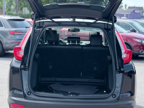 Used 2018 Honda CR-V Touring image 9
