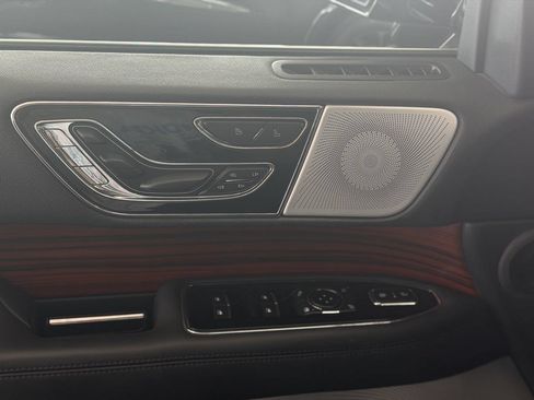 Used 2024 Lincoln Navigator Reserve AWD/4WD image 46