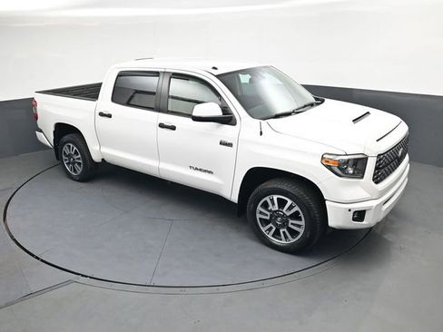 Used 2018 Toyota Tundra SR5 w/ TRD Sport Package AWD/4WD image 20