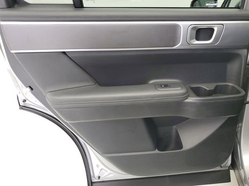 Used 2025 Hyundai Santa Fe SEL FWD image 15