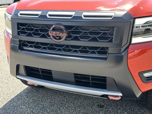 New 2025 Nissan Frontier PRO-4X w/ Pro Convenience Package image 32
