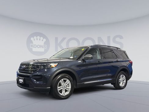 Used 2022 Ford Explorer XLT AWD/4WD image 1
